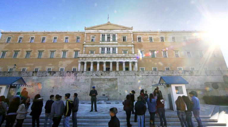 Η ανθρωπογεωγραφία των 168 «ΝΑΙ» ενόψει της τρίτης ψηφοφορίας στη Βουλή