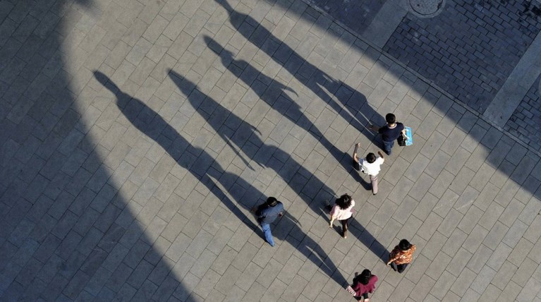 Ψαλίδισμα μισθών και το 2014