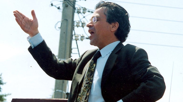 Αμετανόητος ο Ντινόπουλος: Μιλάει για «ρουφιανιά» της Αριστεράς