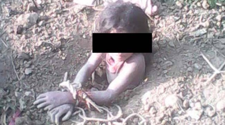 Εθαψε το παιδί του επειδή ήταν κορίτσι