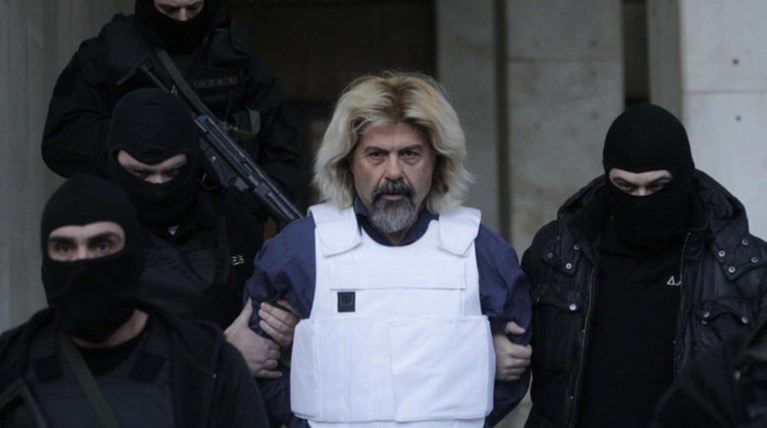 Έπεσαν χαστούκια στον Χ. Ξηρό μέσα στις φυλακές Δομοκού