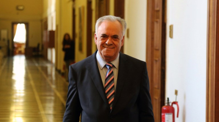 Ηχηρή παρέμβαση Δραγασάκη για τράπεζες επενδύσεις, διαπραγμάτευση