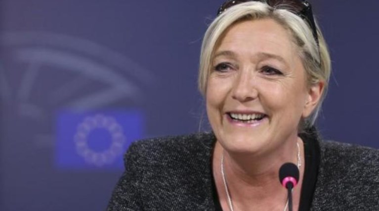 Γαλλία: Η Λεπέν θα κέρδιζε στον α’ γύρο προεδρικών εκλογών