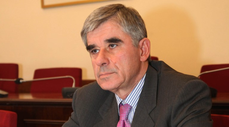 Αρμοδιότητες υπερυπουργού στο Νικολούδη κατά της διαφθοράς