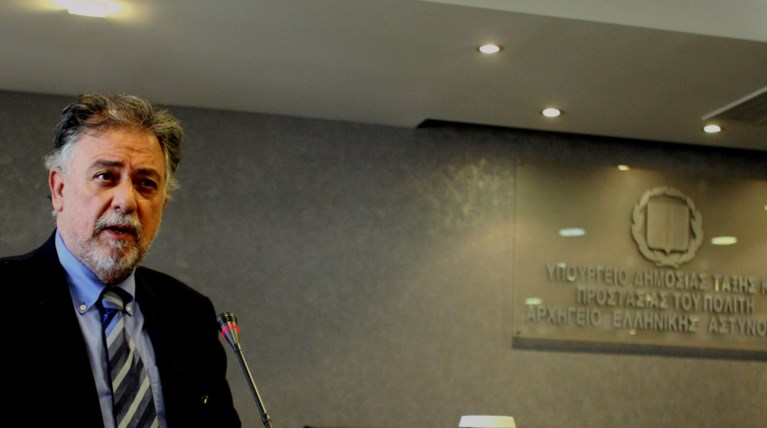 Πανούσης: Ναι σε εισαγωγή μεταναστών, ομογενών κλπ στις σχολές της ΕΛ.ΑΣ