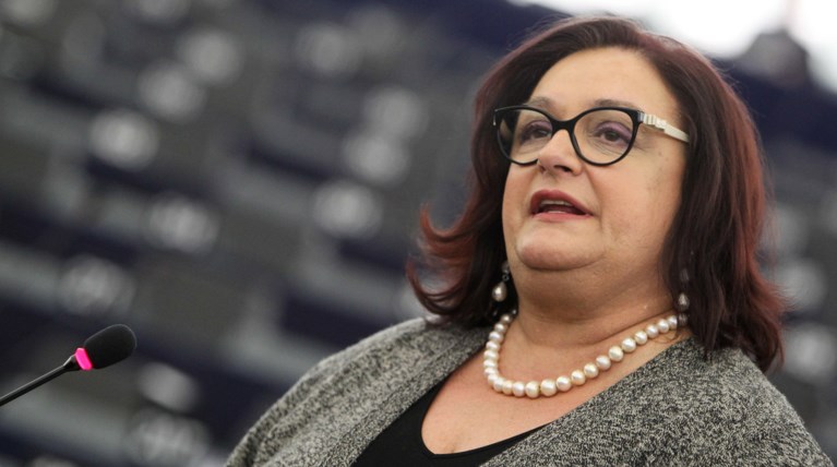 Εκτός ελέγχου η ΝΔ μετά το «μυστικό δείπνο»