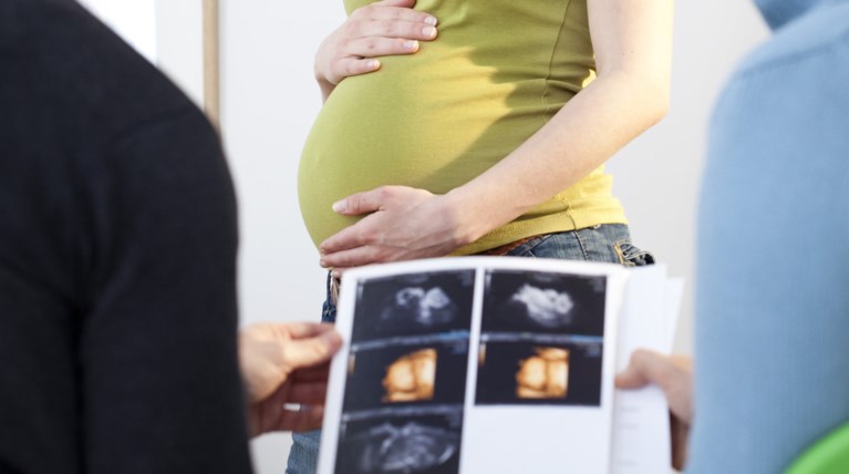 Ταϋλάνδη: Τέλος οι παρένθετες μητέρες για αλλοδαπούς με νόμο