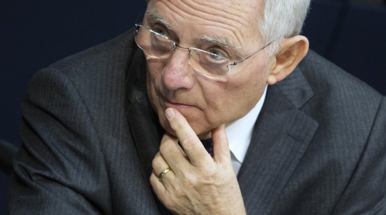 Β. Σόιμπλε: Συμφέρει την Ελλάδα να τηρήσει τις δεσμεύσεις της