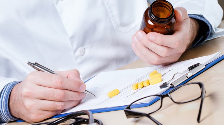 Κουρουμπλής: Με εισοδηματικά κριτήρια η συμμετοχή στα φάρμακα