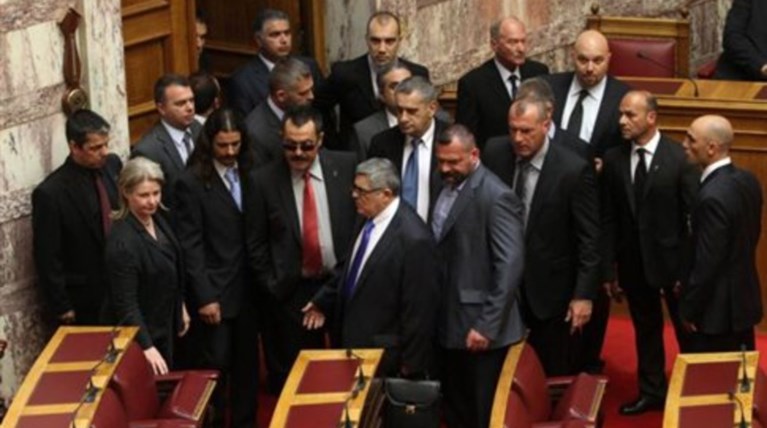 Θύελλα για την εμμονή της Ζωής με την ψήφο των Χρυσαυγιτών