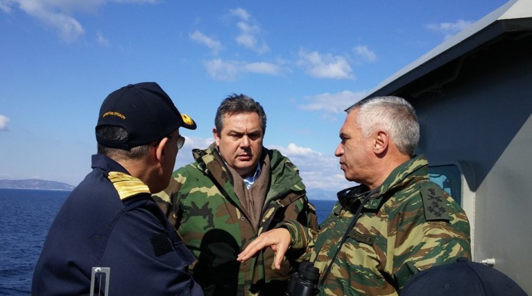 H Aγκυρα καλεί την Αθήνα να «μαζέψει» τον Πάνο Καμμένο