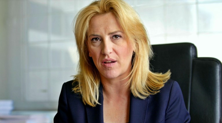 Ρένα Δούρου: Ούτε bitch, ούτε bimbo