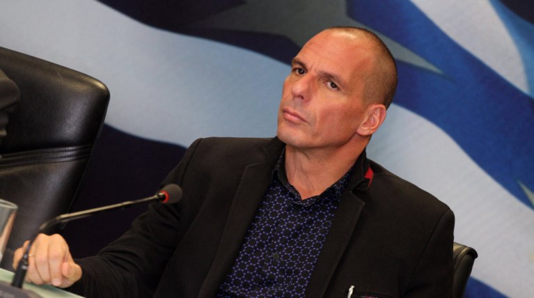 Tι απαντά η Corriere στον Βαρουφάκη για το δημοψήφισμα