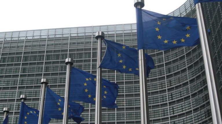 Κάνουν πλάκα με την περεστρόικα της τρόικα