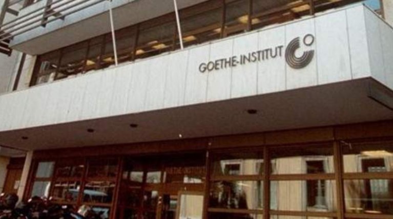 H Aθήνα απειλεί τη Γερμανία με δήμευση γερμανικών περιουσιών