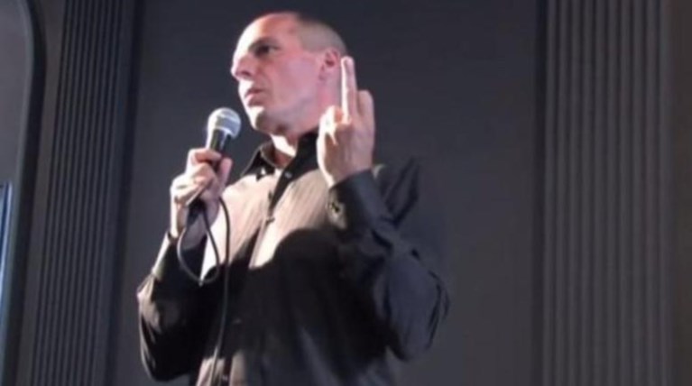 Σάλος στη Γερμανία για το δάχτυλο Βαρουφάκη