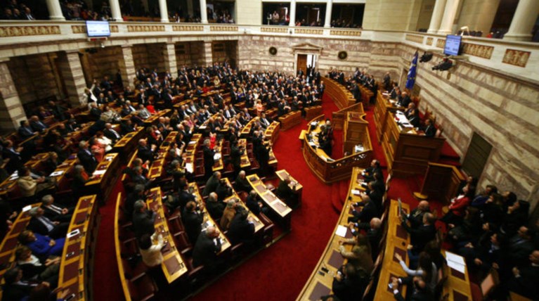 Κομισιόν: Μονομερής ενέργεια το νομοσχέδιο για την ανθρωπιστική κρίση