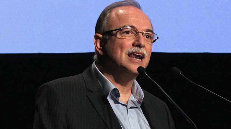Παπαδημούλης: Καλεί Τσίπρα για έντιμο συμβιβασμό