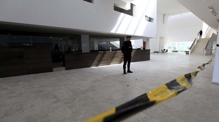 Επίθεση στην Τυνησία: Τρία άτομα κρύφτηκαν και σώθηκαν