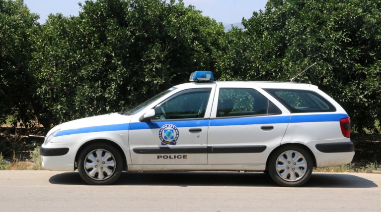 Εντοπίστηκε στην Κορινθία ο γιος της 60χρονης που δολοφονήθηκε στη Βούλα