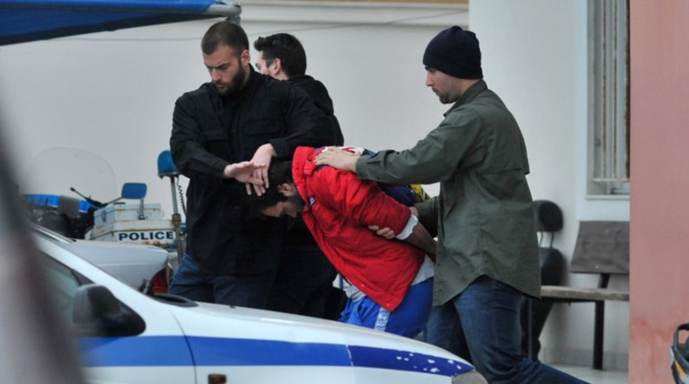 'Εγκλημα στη Βούλα: Η ΕΛ.ΑΣ ψάχνει «επαφή» με τον 24χρονο γιο,του θύματος