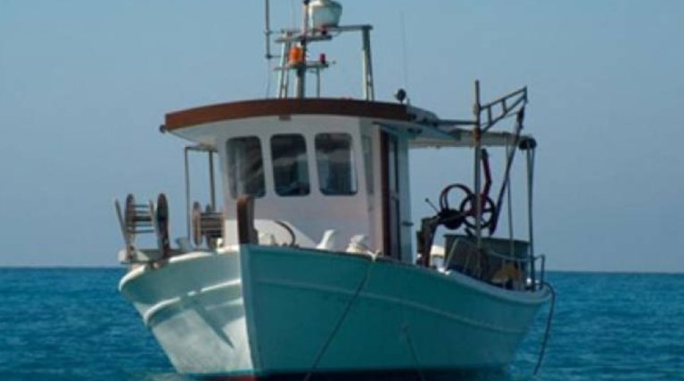 Μυστήριο με τη βύθιση αλιευτικού στην Ερμιόνη με τρεις νεκρούς