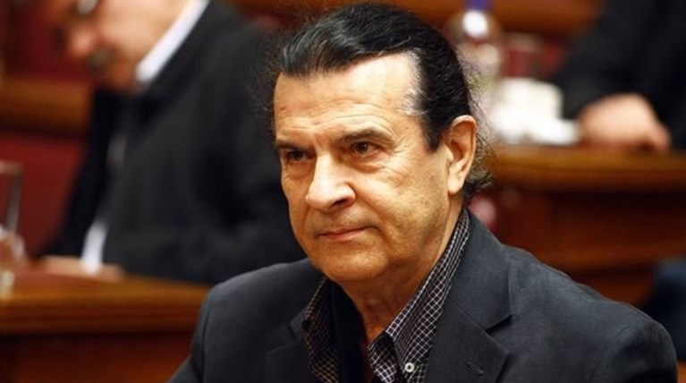 Τ. Κουράκης: Έλαμψε δια της απουσίας του από τις παρελάσεις