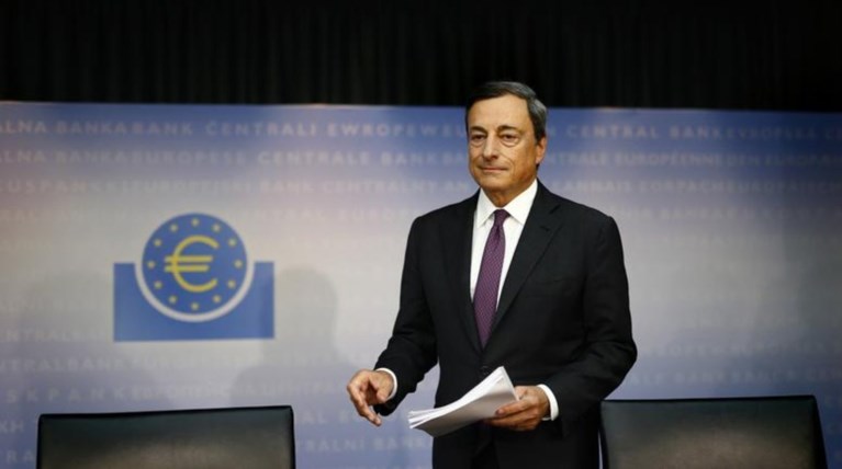 DW: Το πιστόλι της ΕΚΤ στον κρόταφο της Αθήνας