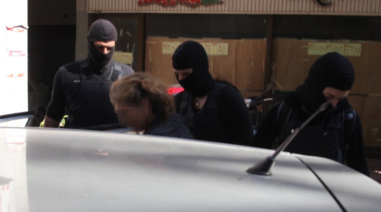 Πυρήνες: Ελεύθερη η μητέρα των αδελφών Τσάκαλου