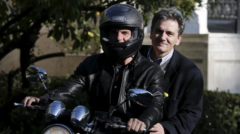 Συναγερμός για την Μεγάλη Εβδομάδα της ελληνικής οικονομίας