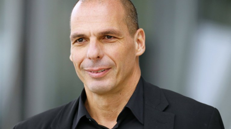 Στο Παρίσι ο Βαρουφάκης για συνάντηση με τον Σαπέν