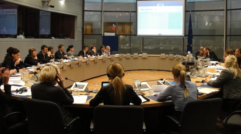 EWG: Τα βρίσκουν δημοσιονομικά διαφορές στα διαρθρωτικά