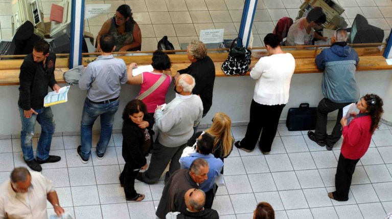 Τα δημόσια Ταμεία είναι στο... μείον και τον Απρίλιο