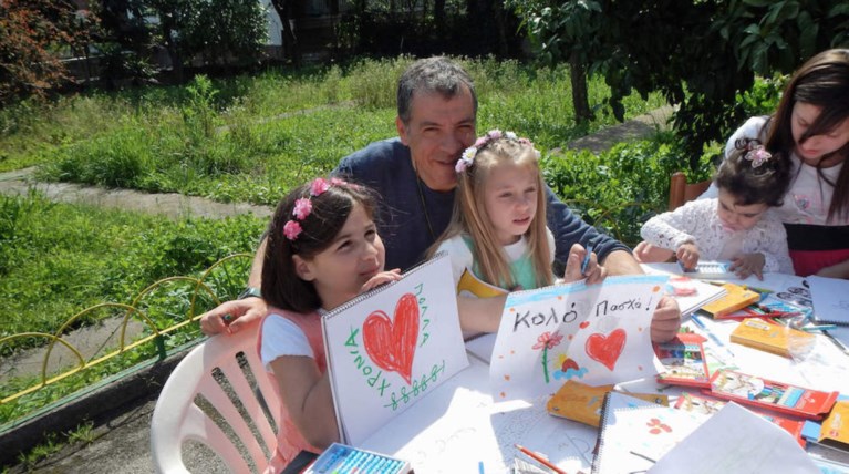 Το Πάσχα του Σταύρου Θεοδωράκη στο ορφανοτροφείο