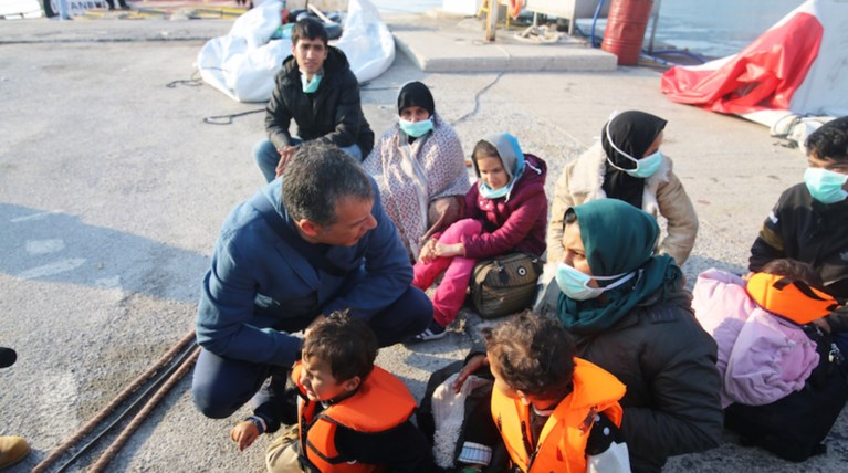 Στη Μυτιλήνη με τους μετανάστες ο Θεοδωράκης