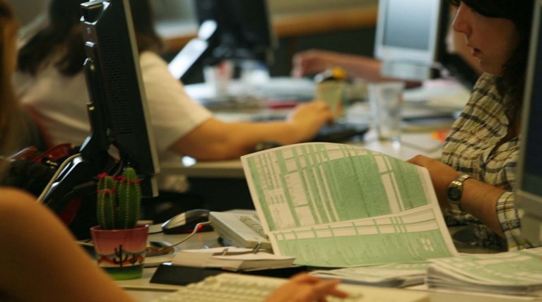 Άνοιξε η εφαρμογή των 100 δόσεων για ληξιπρόθεσμες οφειλές