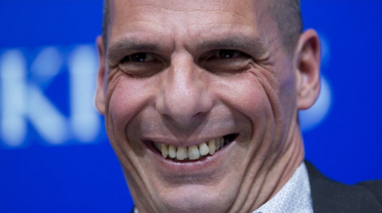 Bloomberg: Στα 62 δισ. οι εκροές καταθέσεων το τελευταίο 6μηνο