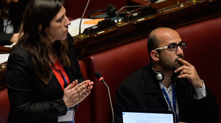 Η Ζωή...ψάχνει την αλήθεια για το χρέος στη Ρώμη