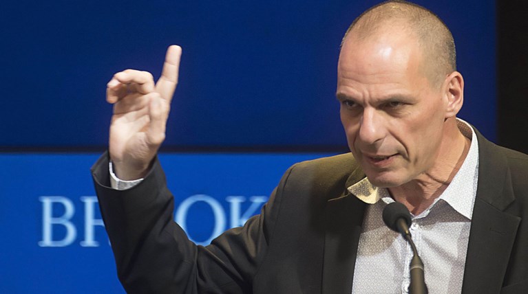 Βαρουφάκης: Η δραχμή δεν είναι λύση γιατί θα κατέρρεαν οι Τράπεζες