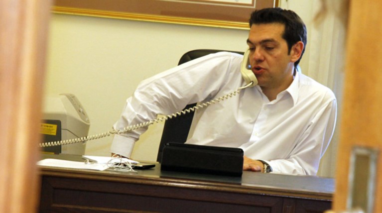 Τσίπρας καλεί επειγόντως Μέρκελ και Ντάισελμπλουμ