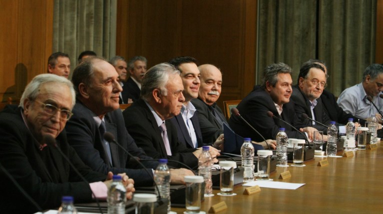 «Καταιγίδα» με μέτρα για συμφωνία έως τις 11 Μαΐου