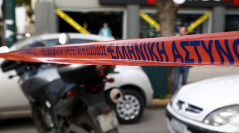 Δολοφονία στη Bάρη: Την έσφαξε γιατί του έκανε μήνυση κι έφυγε από το σπίτι