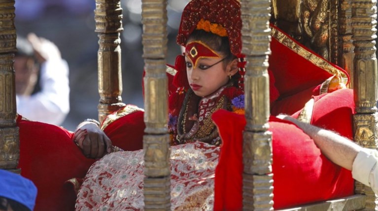 «Θαύμα» στο Νεπάλ: Αθικτο από το σεισμό το σπίτι της 10χρονης θεάς