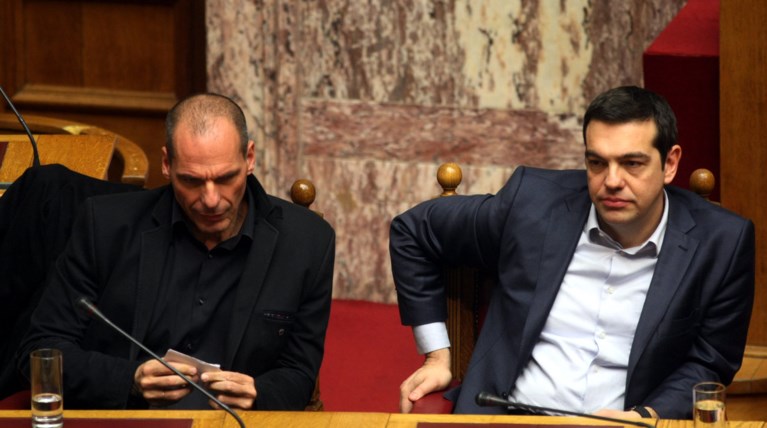 Bloomberg: «Μονόδρομος για τον Τσίπρα η αντικατάσταση Βαρουφάκη»