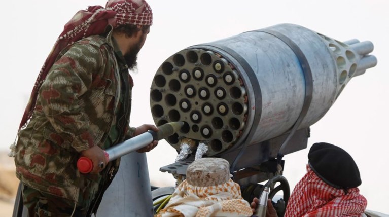 Βιβλίο-σοκ: Η Γαλλία παρέδιδε όπλα στους Σύριους αντάρτες