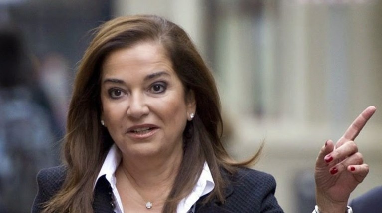 Μαλλιά κουβάρια έγιναν χθες στη Βουλή Ντόρα-Σταμάτης