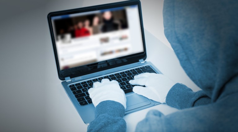 «Δράκος» του Facebook συνελήφθη στην Κηφισιά