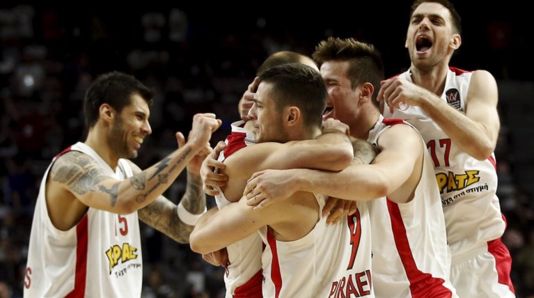 Τεράστιος ο Ολυμπιακός, στον τελικό για το 4ο