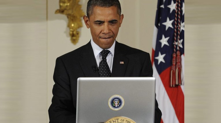 Απίστευτο!Ο Ομπάμα έκανε το πρώτο του tweet