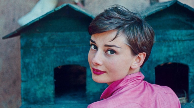 Αγνωστες φωτογραφίες της Όντρεϊ Χέπμπορν στο «φως»